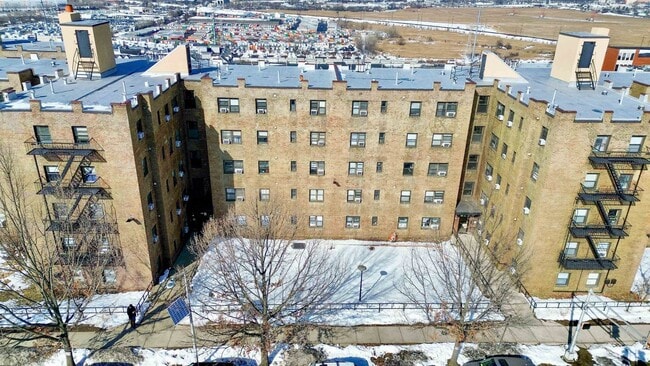 Building Photo - 1817 John F. Kennedy Blvd