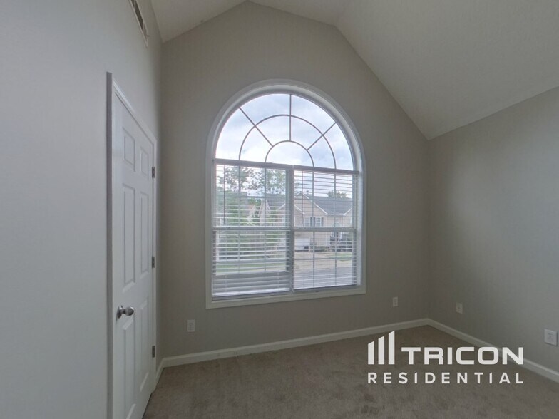Building Photo - 1162 St Phillips Ct