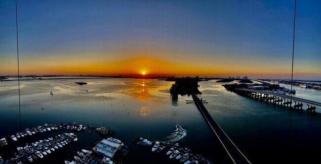 Building Photo - 555 NE 15th St