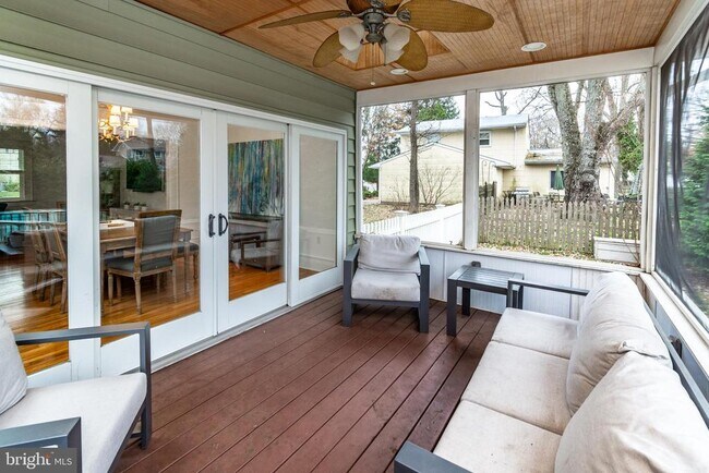 Building Photo - 24 Camelia Ct