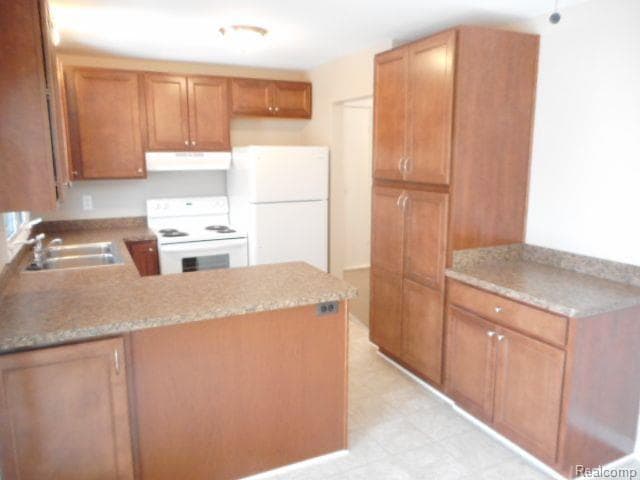 Building Photo - 25159 Normandy St