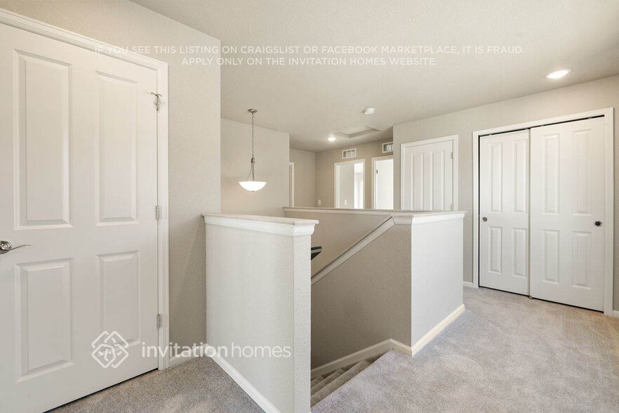 Building Photo - 11216 House Finch Ln
