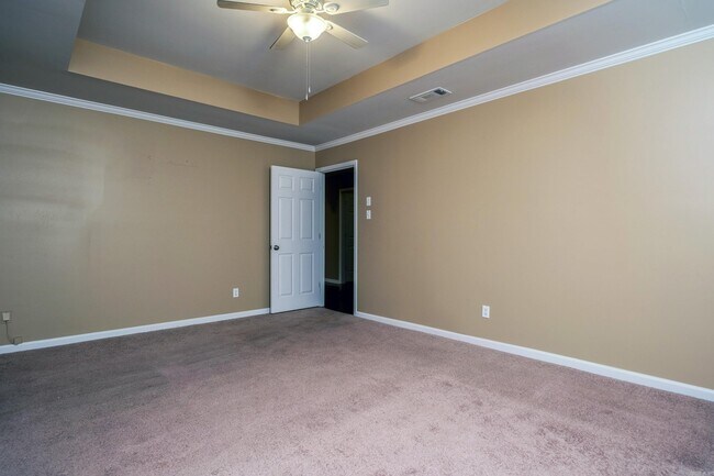 Building Photo - 7 Brennan Ln