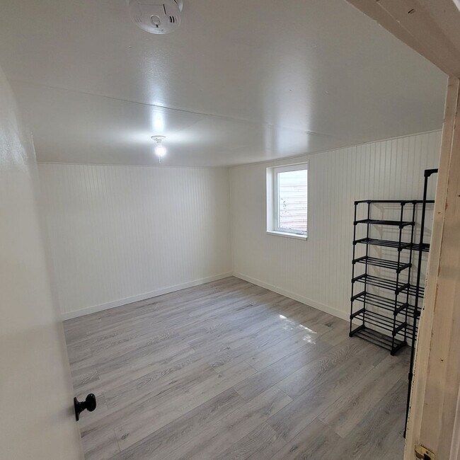 Building Photo - House for rent