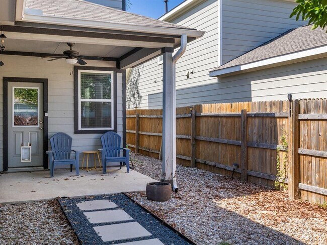 Building Photo - 1919 Rinker Ranch Dr