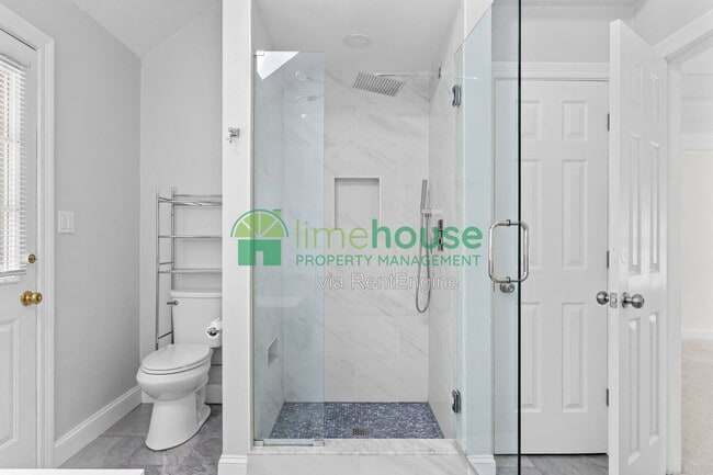 Building Photo - 948 Forest Lakes Cir
