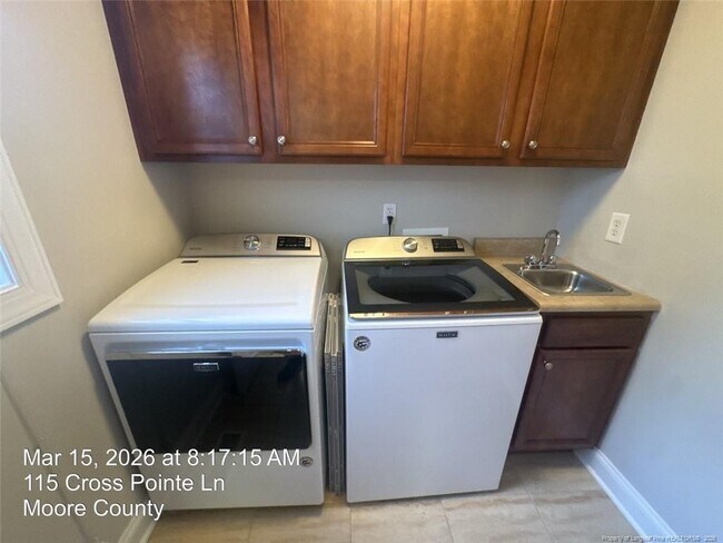 Building Photo - 115 Cross Pointe Ln