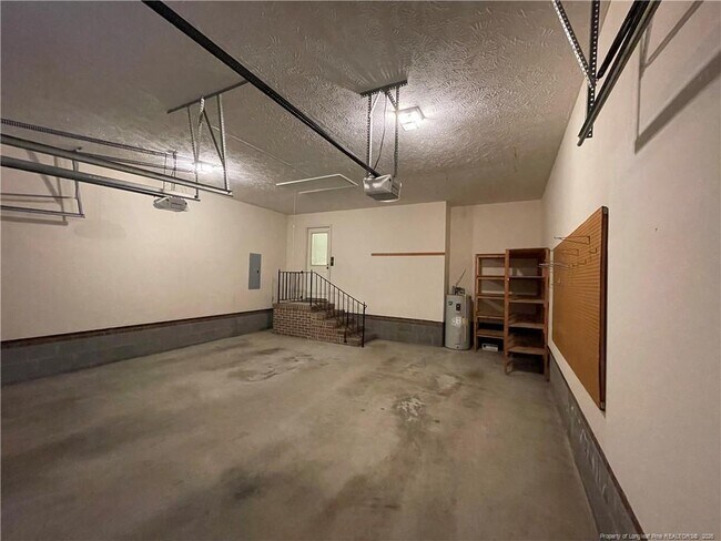 Building Photo - 6124 Garden Ct