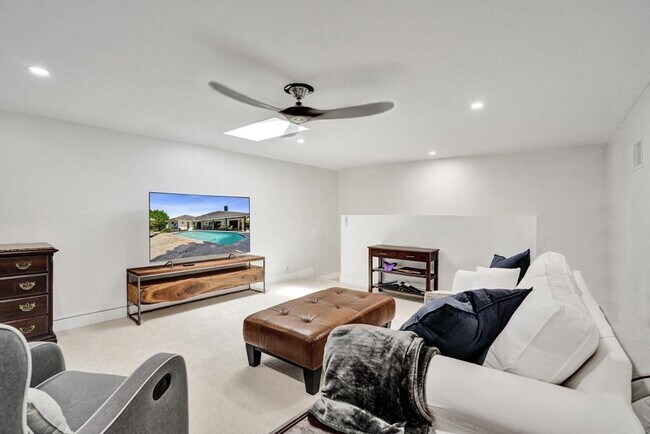 Building Photo - Boca Raton Beautifully Updated 4 Bedroom Pool Home