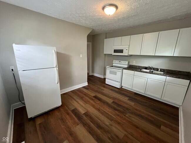 Building Photo - 560 Udell St