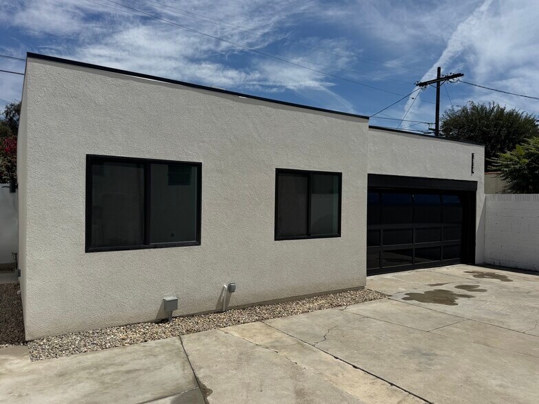 Garage not included for this unit, it is for the front house - 7834 S Harvard Blvd