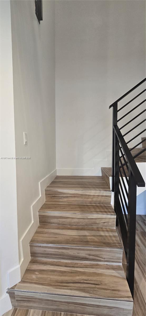 Building Photo - 3620 Thomas Ave