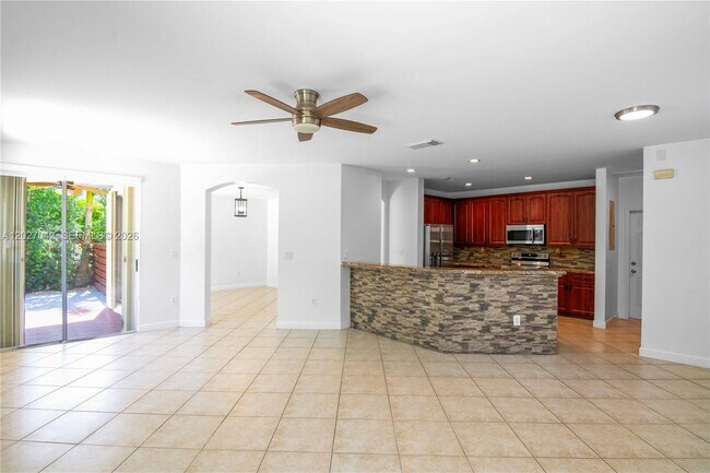 Building Photo - 16001 SW 43rd Terrace