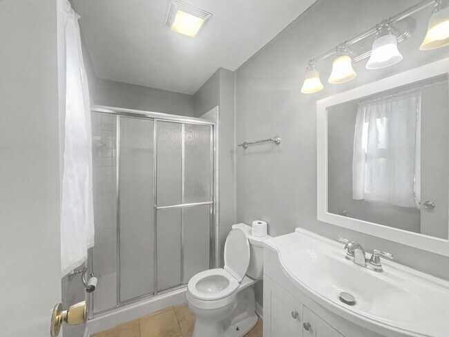 Building Photo - Charming Brick Ranch Home in Woodlea Acres