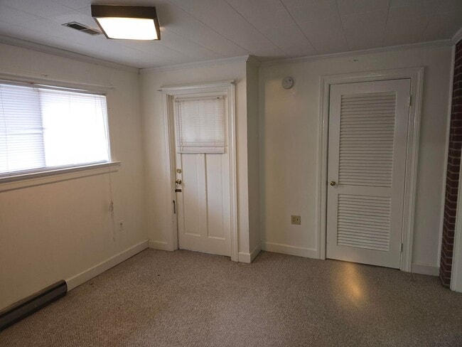 Building Photo - 7933 Belroi Rd