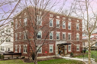 Building Photo - 2926 Porter St NW