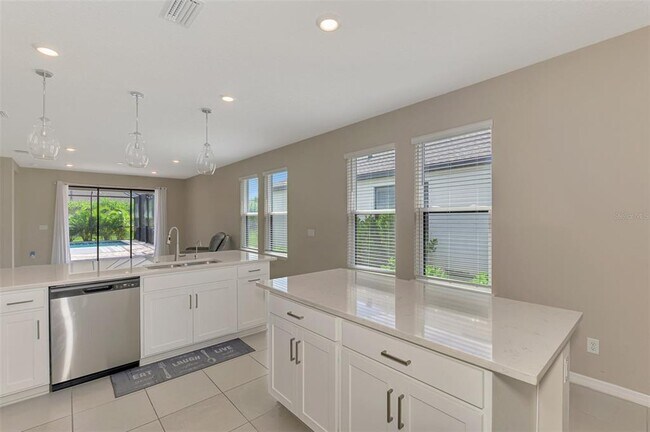 Building Photo - 6310 Grandview Hill Ct