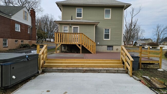 Building Photo - 28 Roosevelt Ave