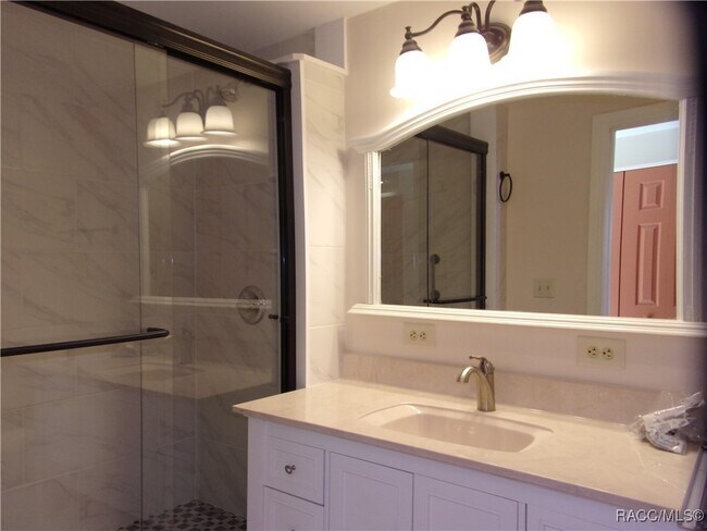 Building Photo - 215 N Wheeler Ave