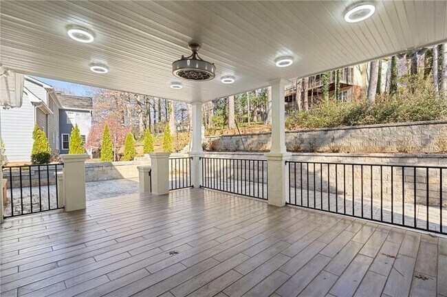 Building Photo - 526 Coopers Pond Dr