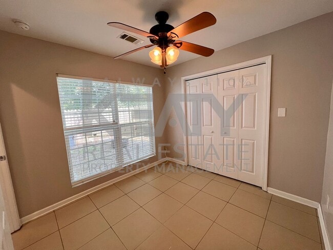 Building Photo - COMING SOON! 3 Bedroom Home in Fox Run!