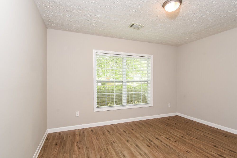 Building Photo - 210 Winterbury Dr