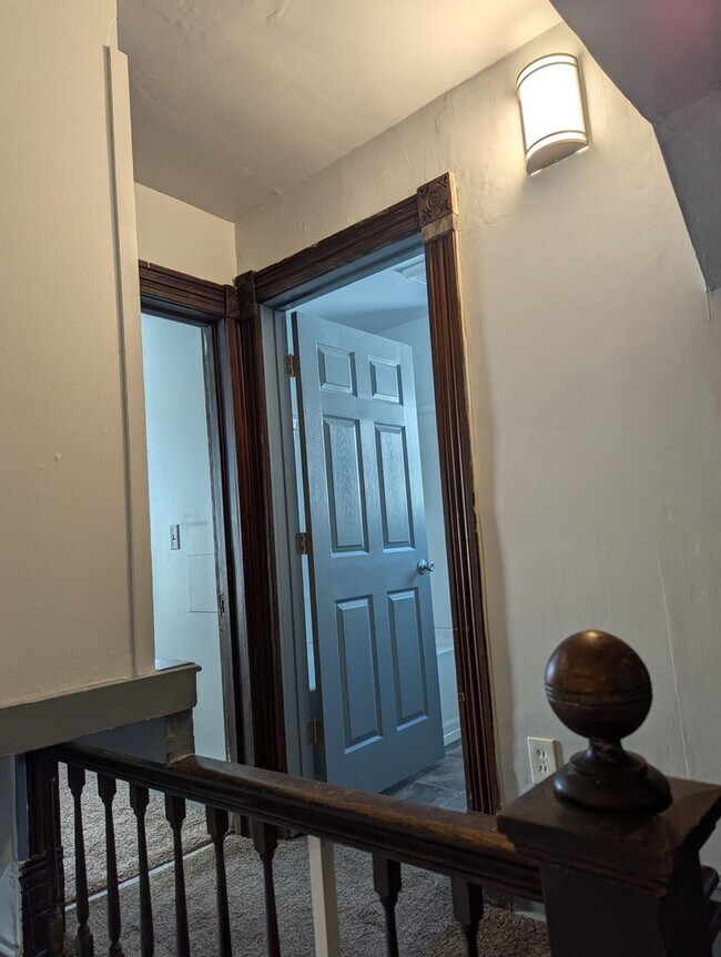 Building Photo - 1055-1057-1057 Liberty St