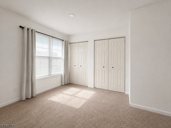 Building Photo - 121 Harrow Dr