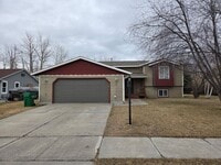 Building Photo - 4 bedroom 2 bath home in Bozeman with double attached garage