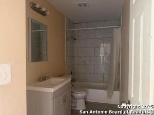 Building Photo - 3718 Pleasanton Rd