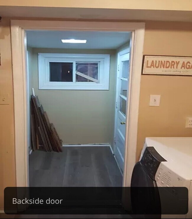 Building Photo - Welcome to this beautiful 5 bedroom home l...