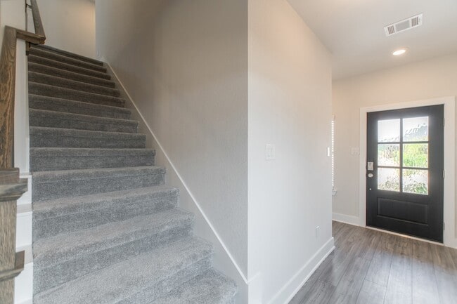 Building Photo - 10539 Preserve Wy