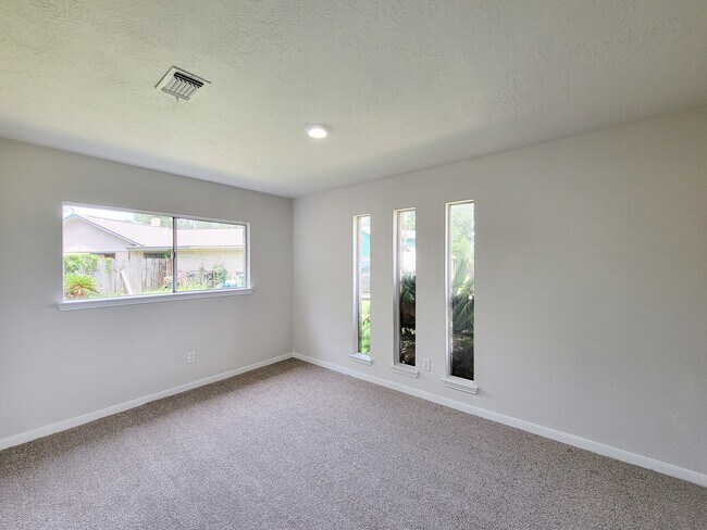Building Photo - 8719 Valley Song Dr