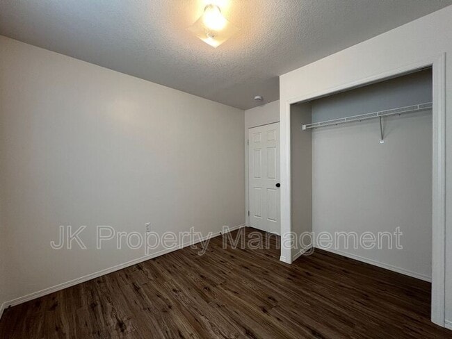 Building Photo - 2516 15th St S