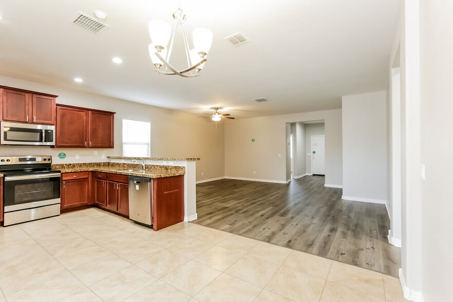 Building Photo - 24525 W Gregory Rd