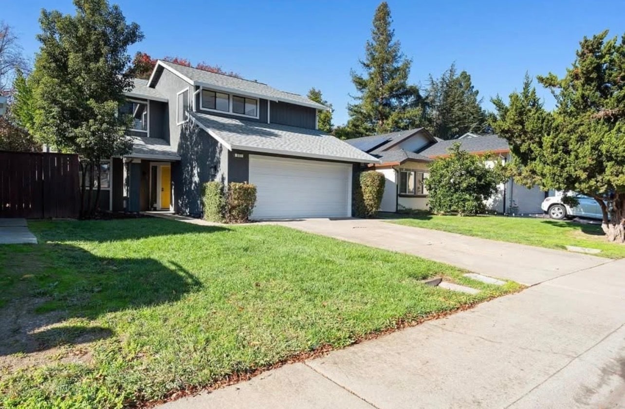 Building Photo - 211 River Run Cir