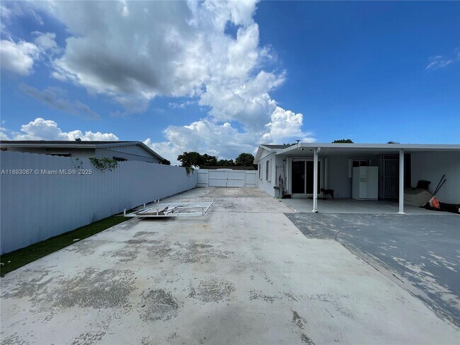 Building Photo - 15550 SW 308th St