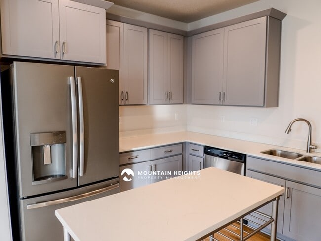 Building Photo - 11329 S Prosperity Rd