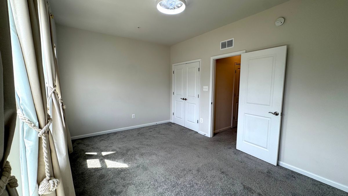 Building Photo - 7244 Clagett Dr