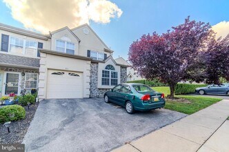 Building Photo - 651 Fawn Cir