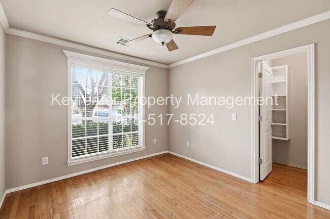 Building Photo - 3 Bed | 2 Bath | Jenks