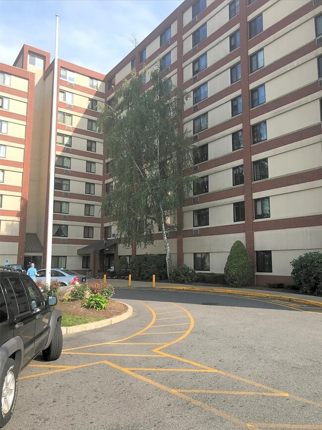 Building Photo - 20 Haverhill St