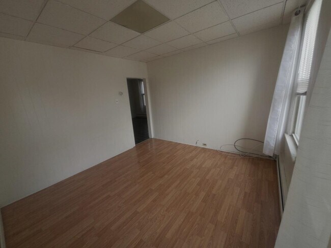Building Photo - 17 E 48th St