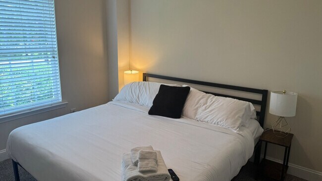 Building Photo - 106 Growden Ln