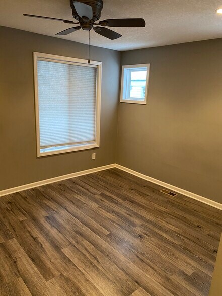 Great room - 946 29th Ave NE