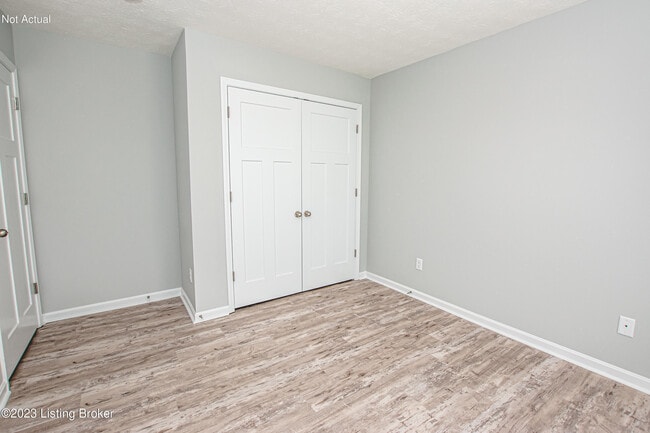 Building Photo - 500 Eagle Pointe Dr