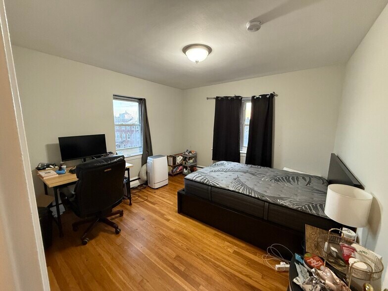 *Pictures are representative samples of the advertised unit. In some cases, the actual units you tou - 41 Selkirk Rd