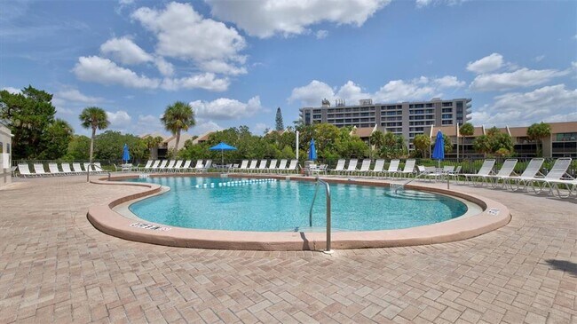 Building Photo - 1700 Cove II Pl