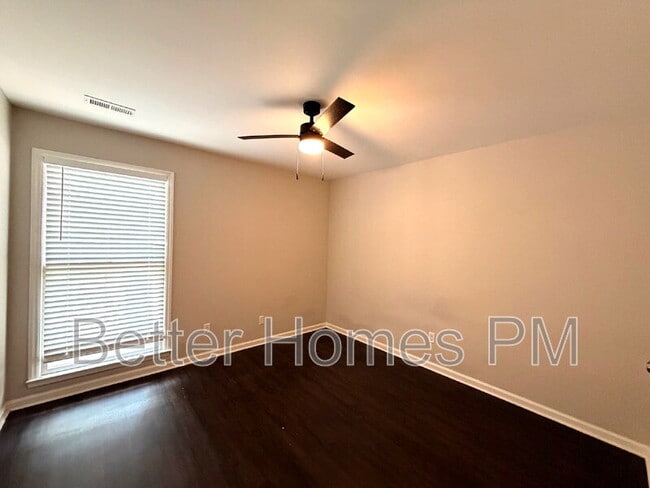 Building Photo - 4840 N New Hope Rd