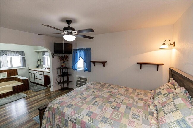 Building Photo - 17841 Palm Creek Dr